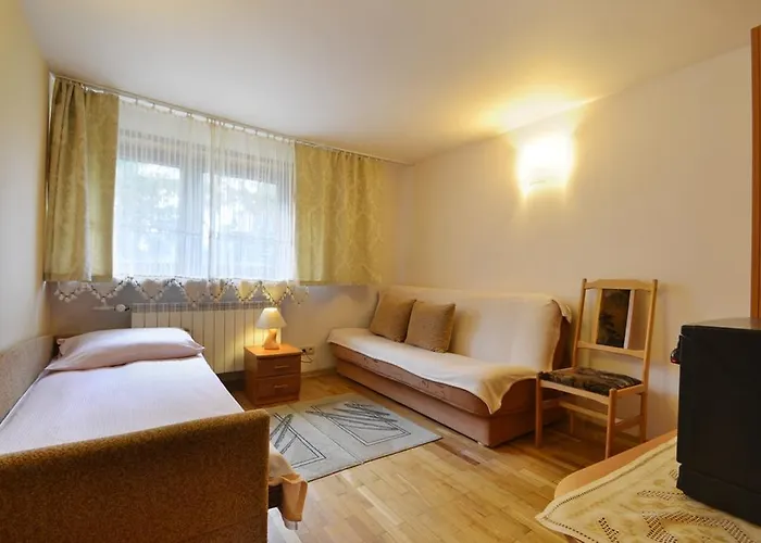 Δωμάτια σε οικογενειακή κατοικία Muran *